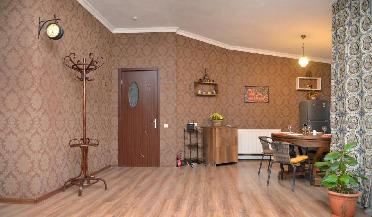 Natia'S Apartment On Dadiani St. Tiflis Dış mekan fotoğraf