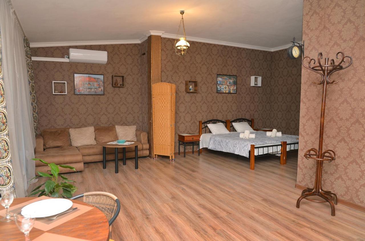 Natia'S Apartment On Dadiani St. Tiflis Dış mekan fotoğraf