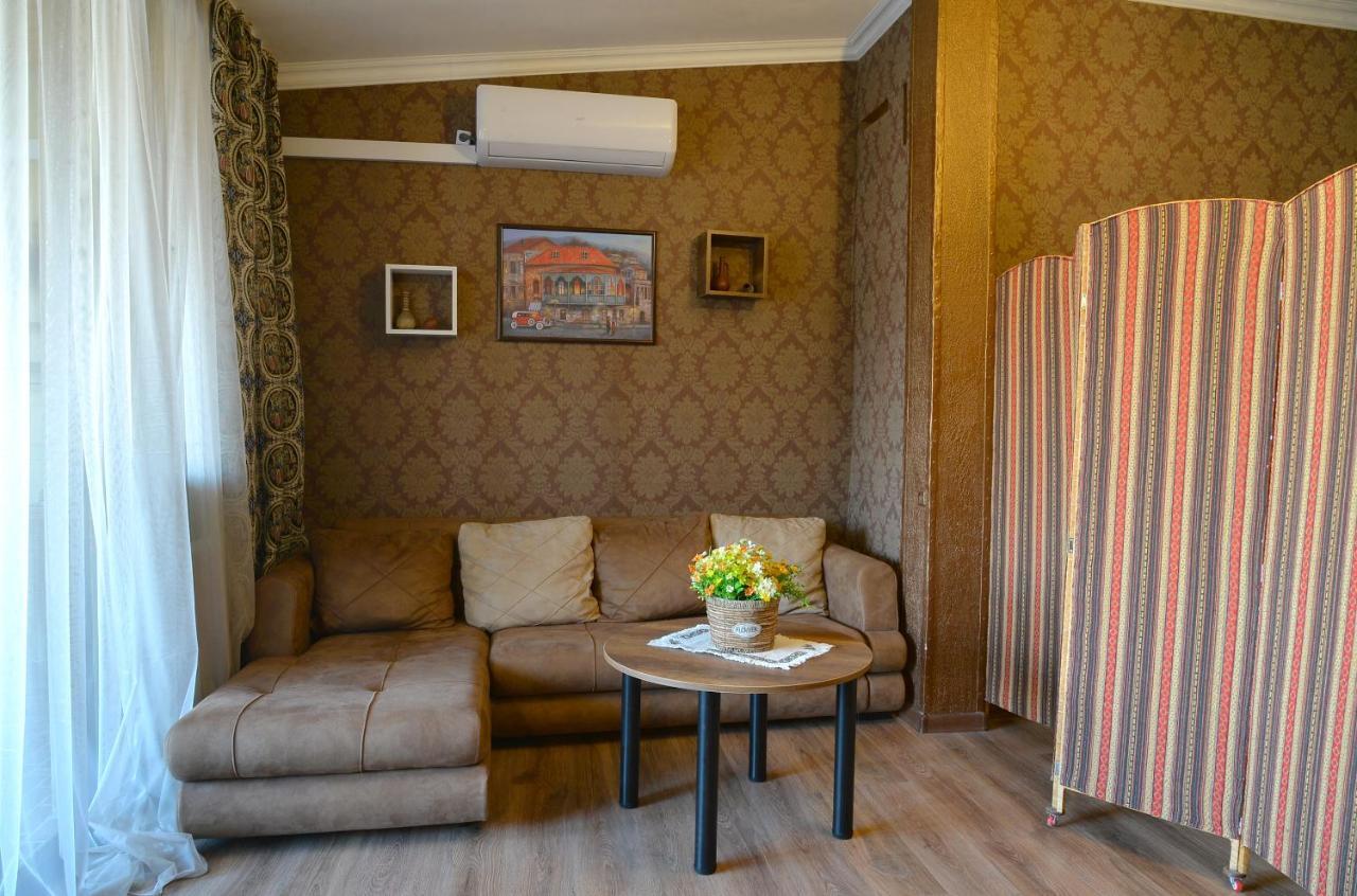 Natia'S Apartment On Dadiani St. Tiflis Dış mekan fotoğraf